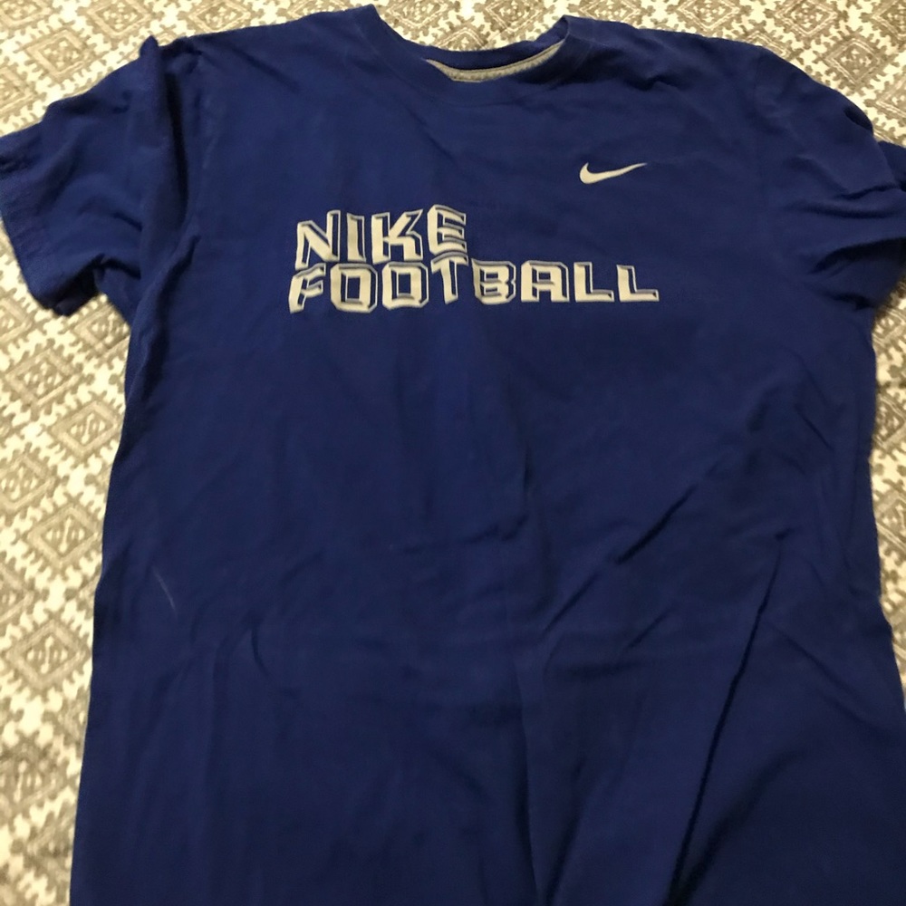 Men’s Nike football t